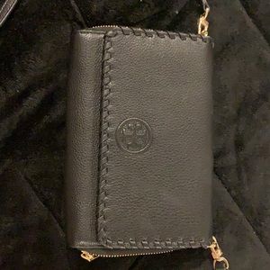 black tory burch crossbody bag